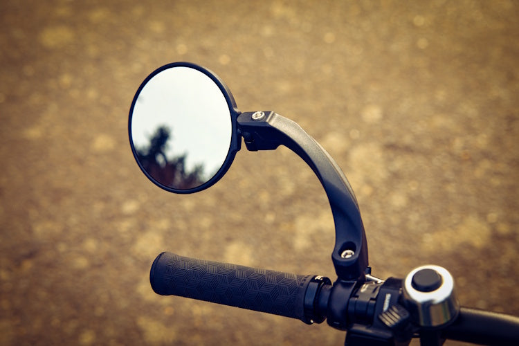 Watch Your Back XL bicycle mirror on a handlebar
