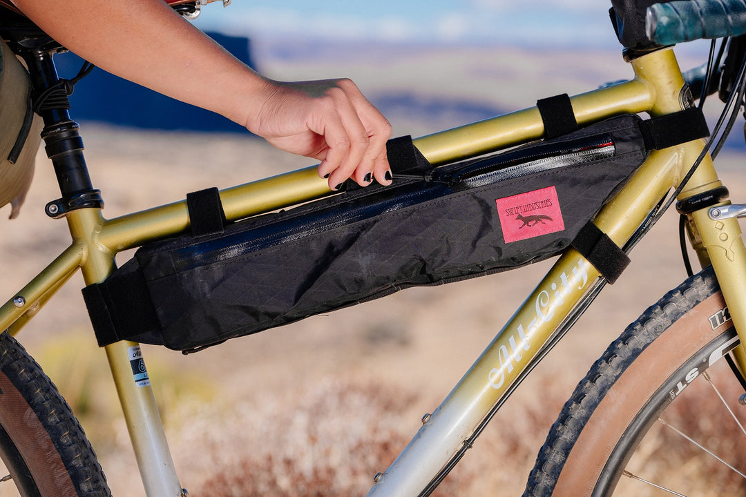 SWIFTINDUSTRIES hold fast frame bag Mサイズ SWIFT Hold Fast Half Frame Bag – Portland Design Works