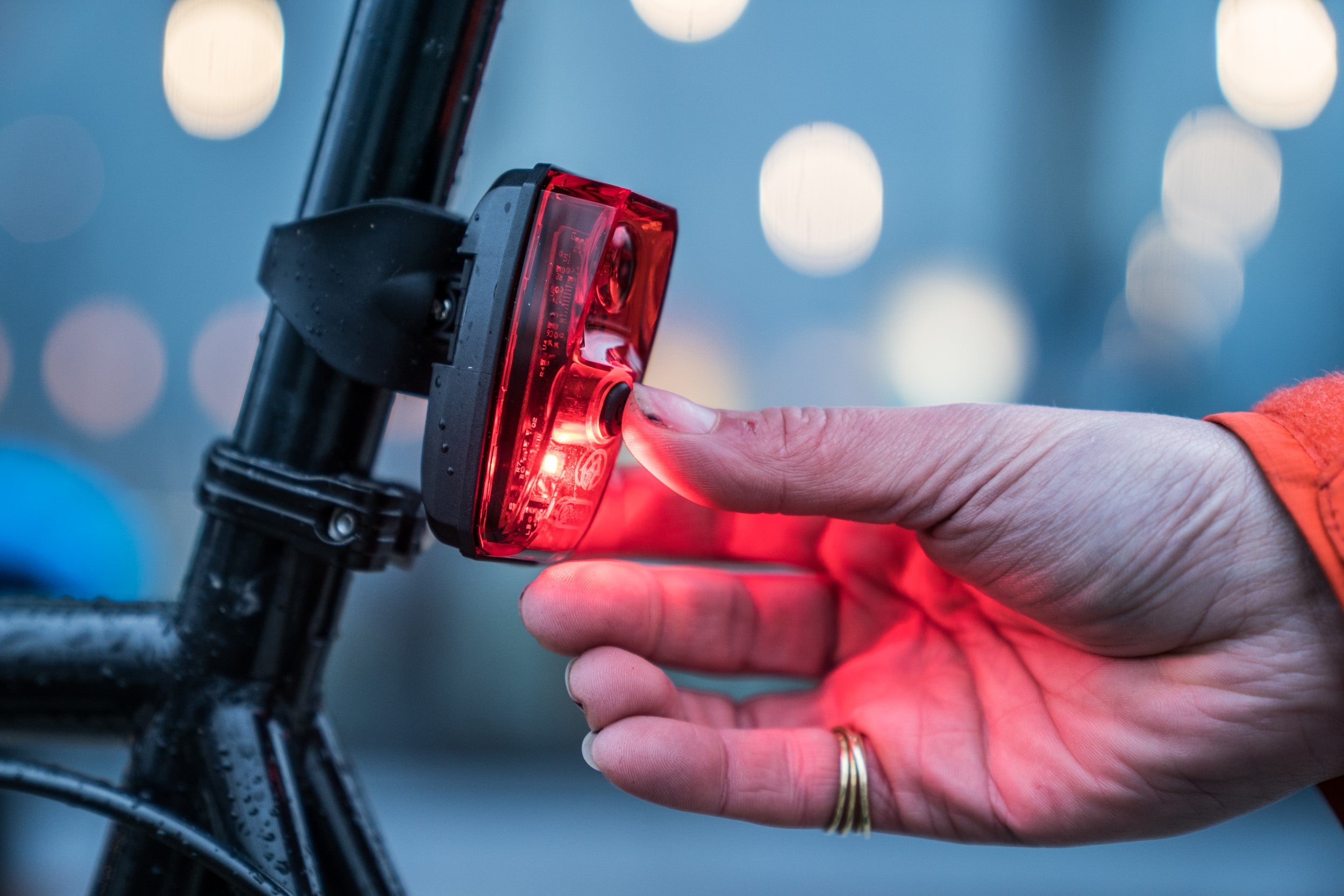 Portland Design Works Gravity Plus Tail Light - Thumbnail 2
