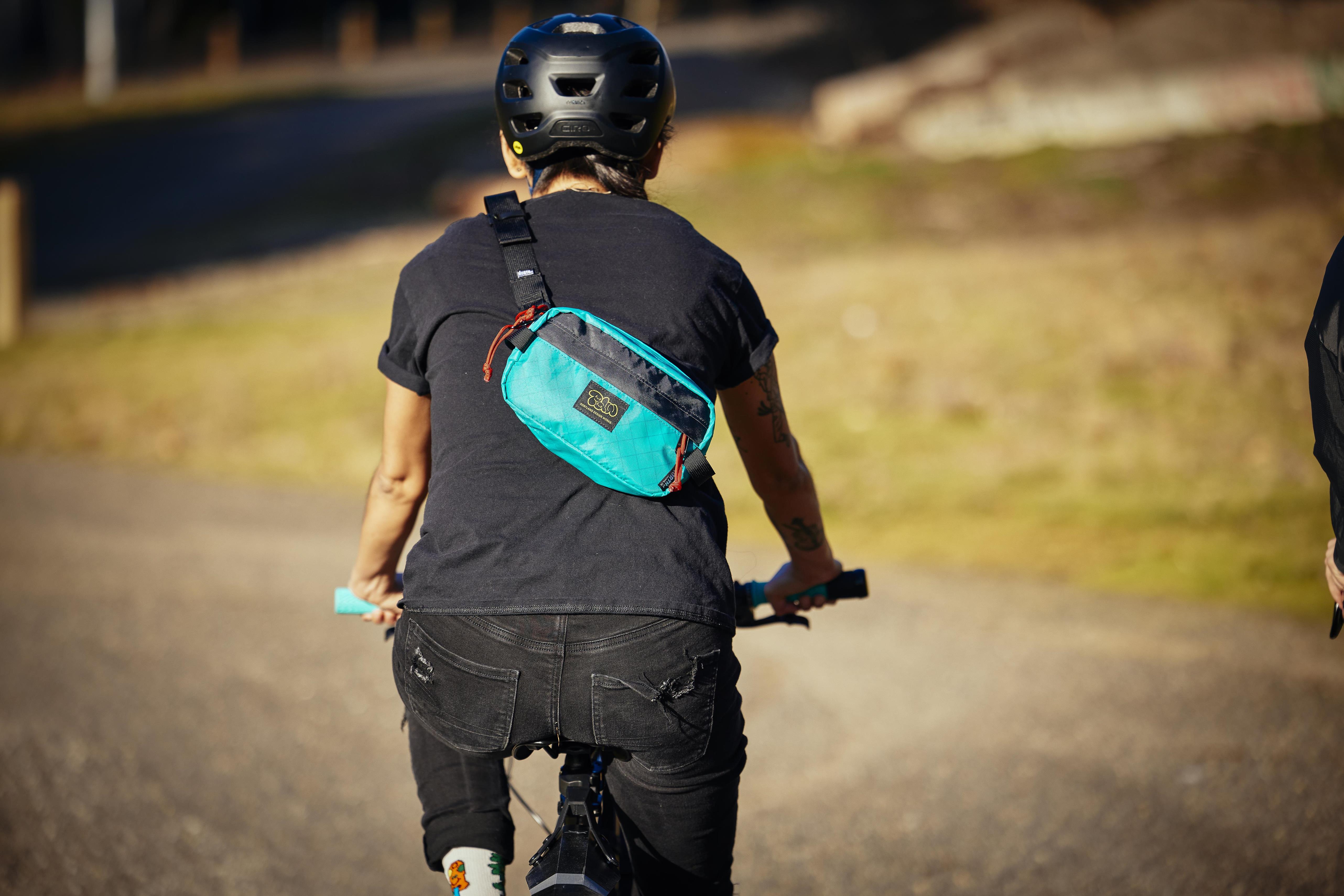 バッグ oda-p PDW X North St. Pioneer 9 Pack – Portland Design Works